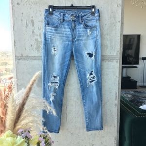 American Eagle Hi-Rise Jegging Crop Denim Light Wash Jeans 6